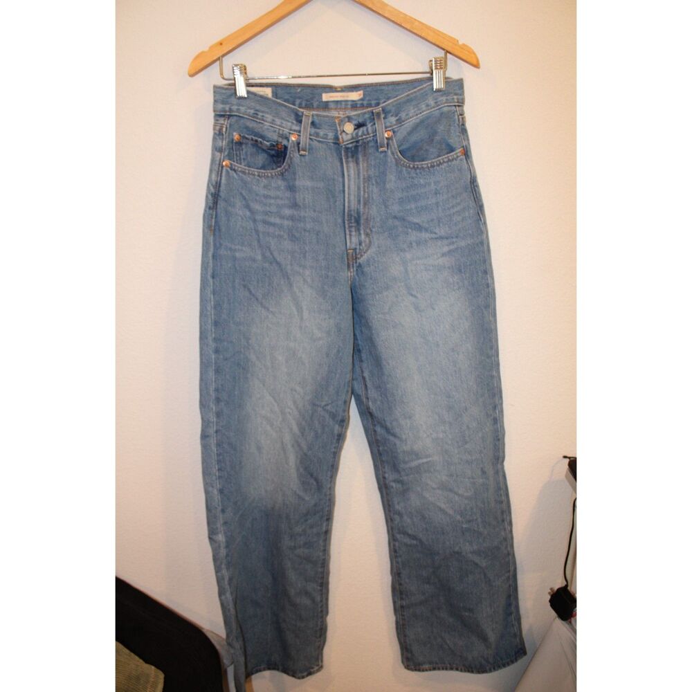 Levi's premium high rise ribcage wide leg jeans size 29 medium wash